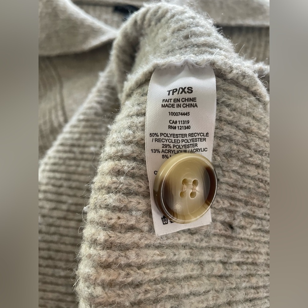 Dynamite Light Gray V-Neck Sweater with Buttons - Picture 4 of 4